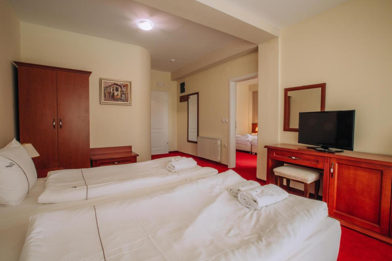 Hotel Filip Ohrid Bagian luar foto